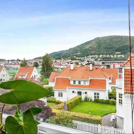 Luxurious W/ Beautiful Location Appartement *