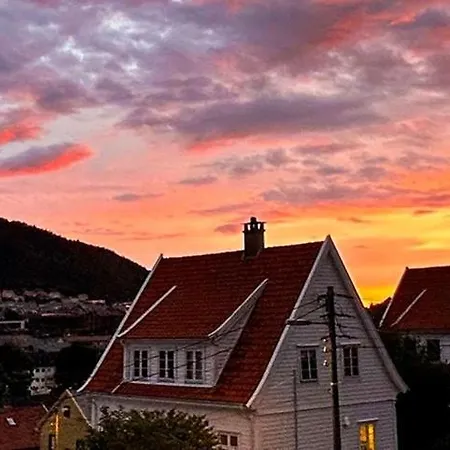 Appartement Luxurious W/ Beautiful Location Bergen