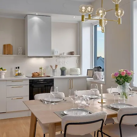 Luxurious W/ Beautiful Location Bergen